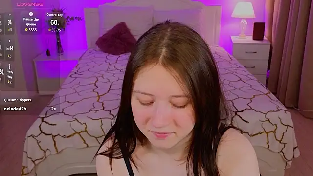 MmollyMay online show from March 7, 10:43 am