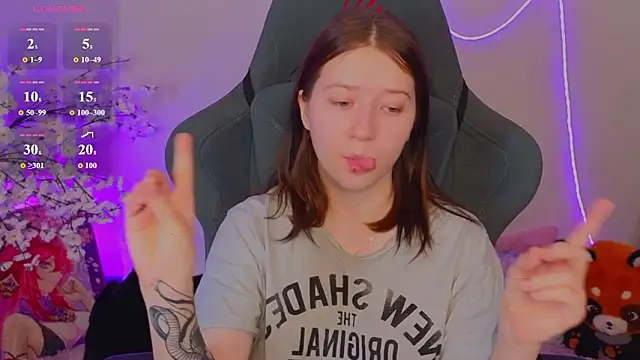 MmollyMay online show from February 21, 10:17 am