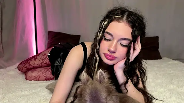 Moonfaairy online show from May 20, 5:21 pm