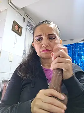 Alexamontiel  online show from February 24, 6:53 pm