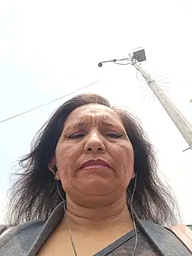 Alexamontiel  online show from April 14, 6:13 pm