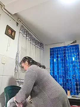 Alexamontiel  online show from February 22, 10:22 pm