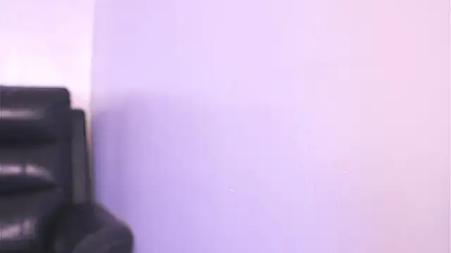 Snapshot of Shopie_Colucci chatting on May 15, 4:49 pm Shopie Colucci online show from May 15, 4:49 pm