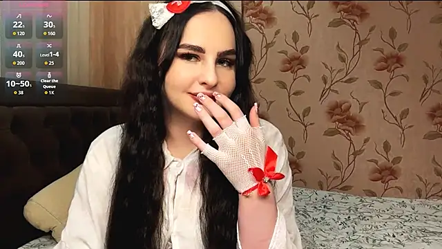 Snapshot of charmybae chatting on February 19, 4:04 pm charmybae online show from February 19, 4:04 pm