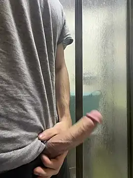 buyukyarak31 online show from March 7, 3:28 pm