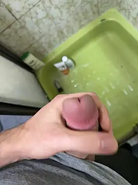 buyukyarak31 online show from April 4, 5:19 pm