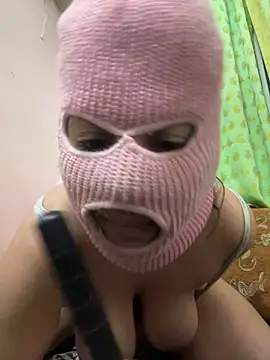 faettaa online show from February 20, 8:33 pm