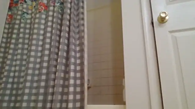 Snapshot of southeastindiann chatting on February 15, 6:03 am southeastindiann online show from February 15, 6:03 am