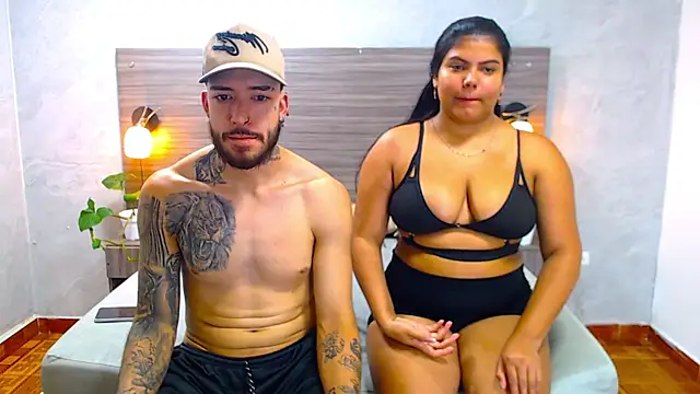 Paulina And Tayron online show from February 12, 7:13 pm