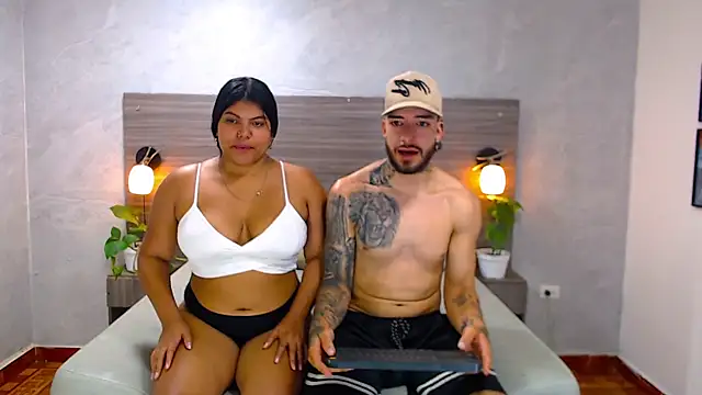 Paulina And Tayron online show from February 13, 7:03 pm