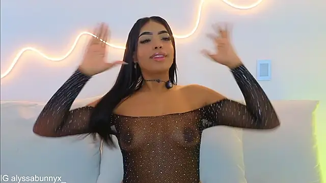 Alyssa bunnyx online show from March 26, 2:37 pm