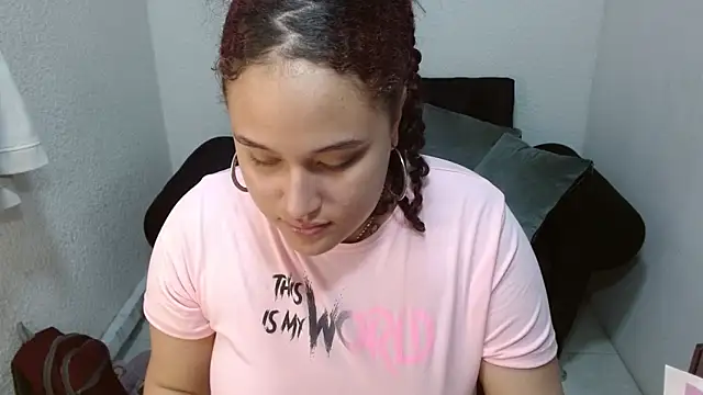 leilanewgirl online show from March 10, 12:42 pm