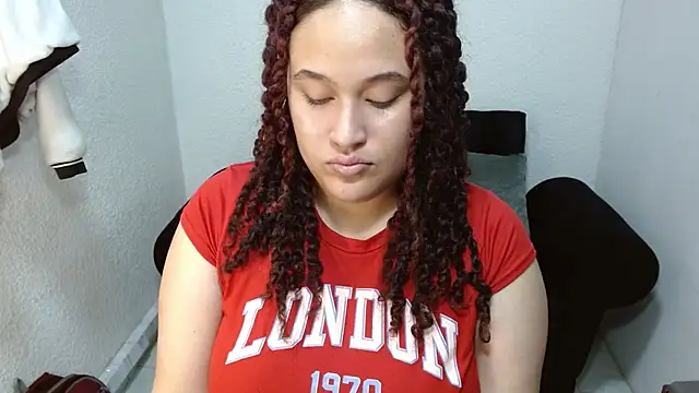 leilanewgirl online show from March 6, 12:44 pm