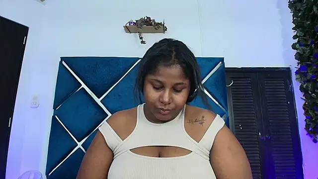 AlexaRousse4u online show from June 18, 11:43 pm