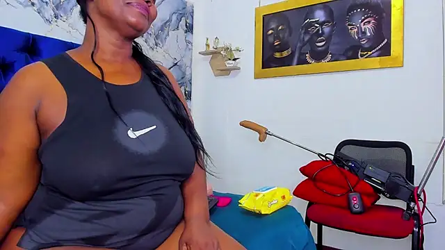 Snapshot of EBONY_SWEEET_ chatting on June 16, 3:06 am EBONY SWEEET online show from June 16, 3:06 am