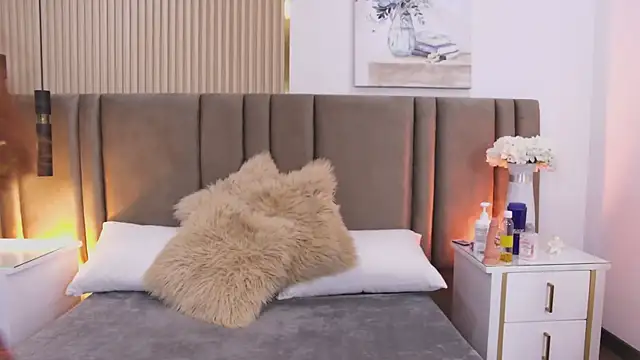 SaraLugo online show from March 27, 7:37 pm