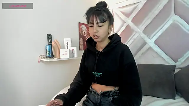 luxx 11 online show from February 10, 1:10 pm