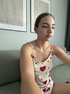 Snapshot of _Patricia_P chatting on June 18, 4:11 am Patricia P online show from June 18, 4:11 am