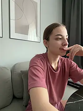  Patricia P online show from April 14, 4:06 am