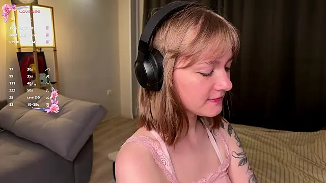 Mirrrra1 online show from May 16, 8:52 pm