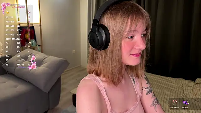Mirrrra1 online show from May 17, 9:04 pm