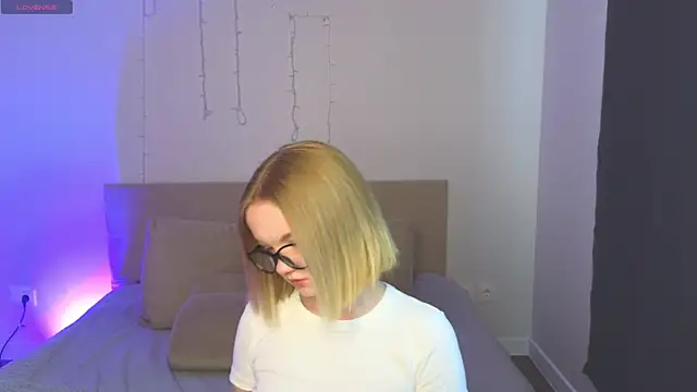 StellaBunny online show from April 23, 11:16 am