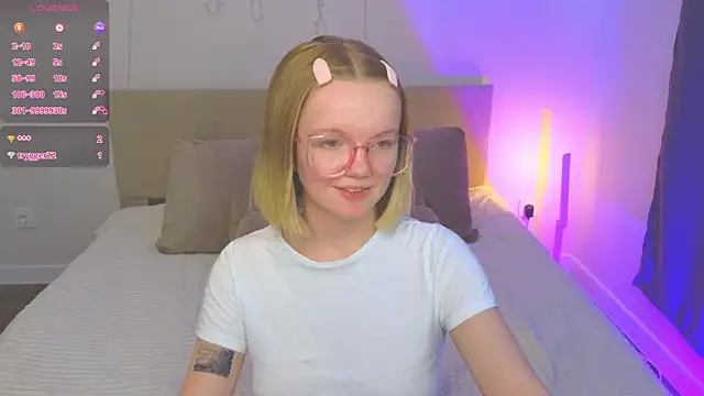 StellaBunny online show from March 27, 8:26 am