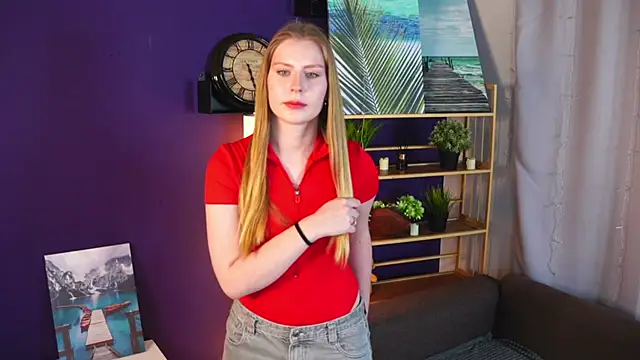 Snapshot of CharityKhamo chatting on February 15, 7:51 am CharityKhamo online show from February 15, 7:51 am