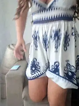 giloirinha5 online show from March 31, 1:46 pm