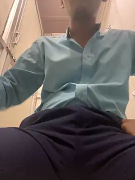 Snapshot of Dazzling_dude chatting on February 22, 6:20 pm Dazzling dude online show from February 22, 6:20 pm