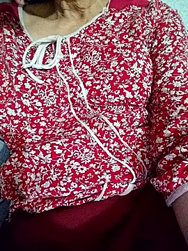 Layla luvv online show from February 25, 10:15 am