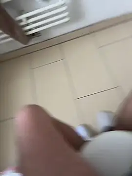 Snapshot of geilboy12 chatting on February 13, 9:20 am geilboy12 online show from February 13, 9:20 am