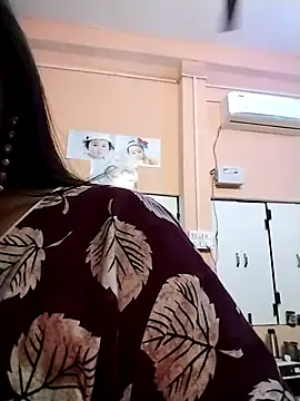 Newmomsexy online show from February 22, 4:41 pm