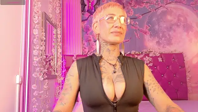 Everlyn sexx online show from February 24, 6:42 pm