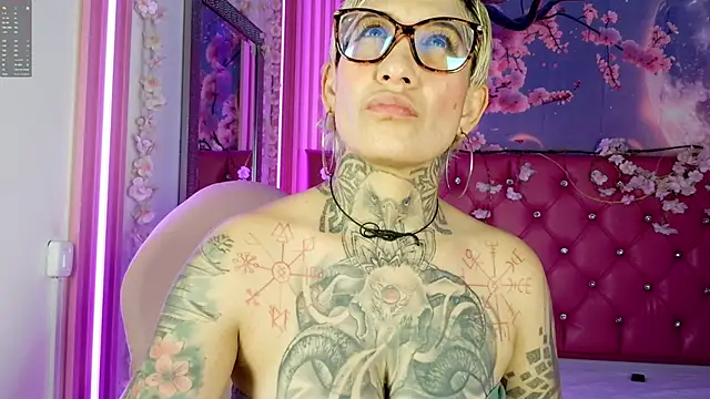 Everlyn sexx online show from May 17, 1:55 pm