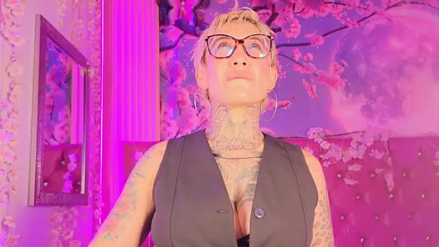 Everlyn sexx online show from May 10, 12:42 pm