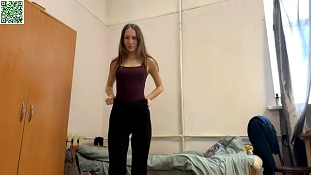 VickieKush online show from April 2, 2:13 pm