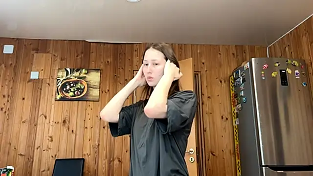 VickieKush online show from February 12, 6:13 am