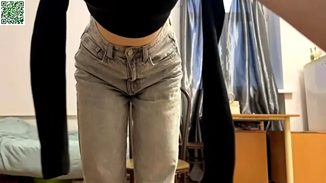 VickieKush online show from April 10, 4:14 pm