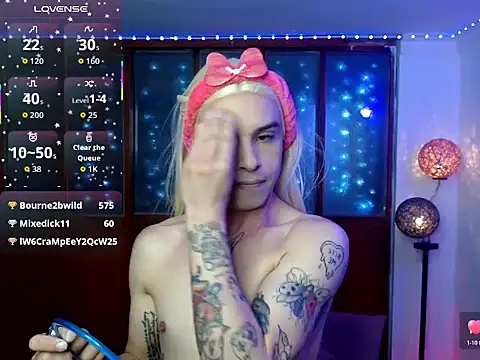 DanniHotBoy02 online show from March 13, 11:21 pm