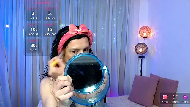 Snapshot of DanniHotBoy02 chatting on April 21, 10:38 pm DanniHotBoy02 online show from April 21, 10:38 pm