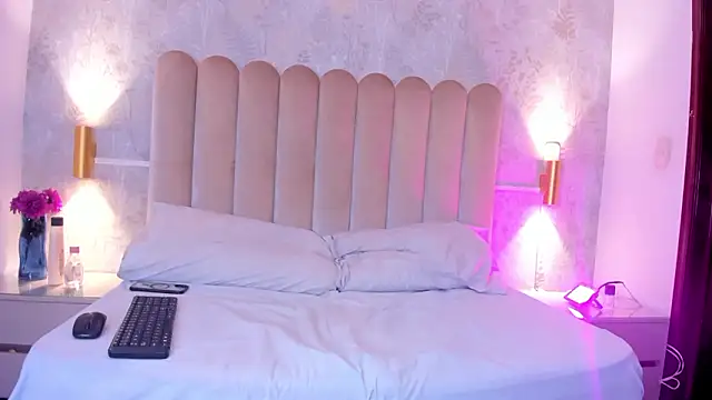 SamanthaGrace1 online show from February 19, 5:26 am