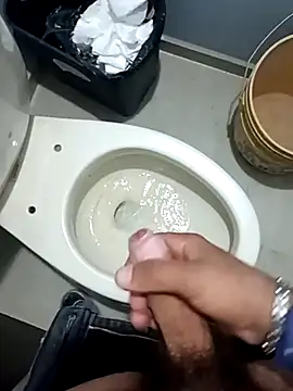 Snapshot of fercheyy chatting on February 20, 11:17 pm fercheyy online show from February 20, 11:17 pm