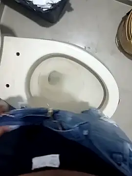 Snapshot of fercheyy chatting on February 25, 4:18 pm fercheyy online show from February 25, 4:18 pm