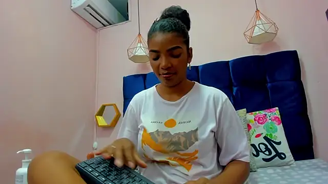 Sexy ebony 1 online show from April 8, 11:44 am