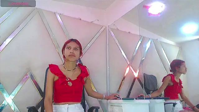 TifannyAmateur online show from February 14, 7:14 pm