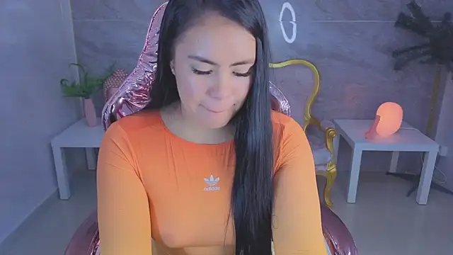 Snapshot of chatting on February 23, 2:06 pm online show from February 23, 2:06 pm