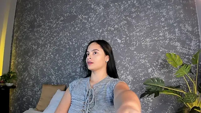 emma  summers online show from March 19, 7:14 pm