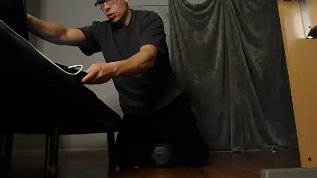 Snapshot of adonimus94 chatting on February 26, 6:08 pm adonimus94 online show from February 26, 6:08 pm