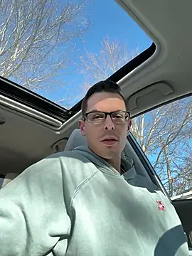 Snapshot of adonimus94 chatting on March 1, 9:37 pm adonimus94 online show from March 1, 9:37 pm